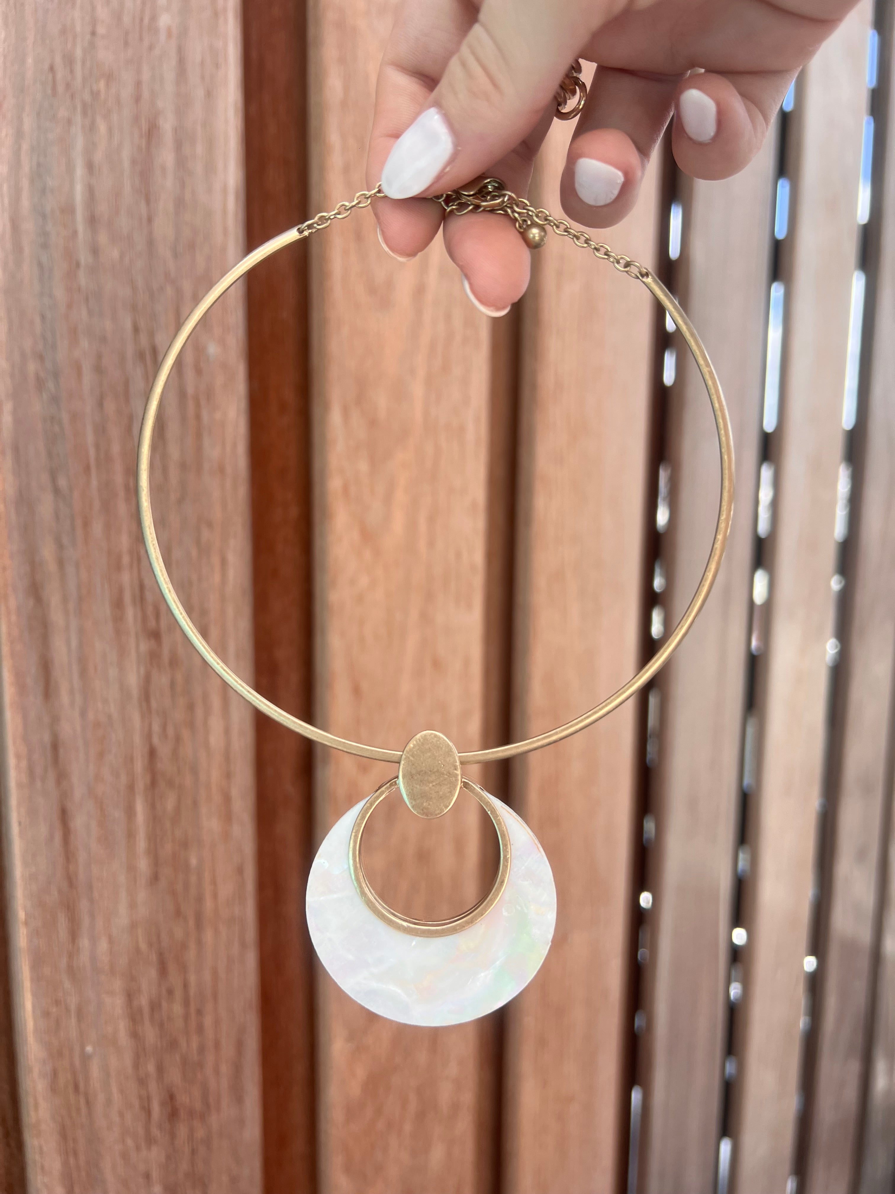 The Palm Choker